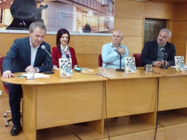 Predstavljen novi roman Predraga Bojinovića