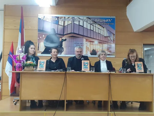 Održana promocija knjige ”DžEPOVI PUNI ZVIJEZDA” Snežane A. Topalović ( video )