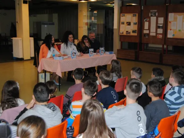 Predstavljena knjiga “Zaljubi se jedan Vasa”