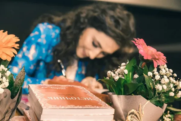 Božanske niti poezije i religije Nevene Milosavljević