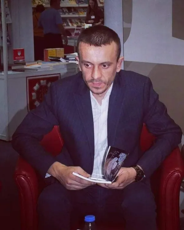 Intervju sa Mladenom Radovićem, autorom romana ”TAŠEzonija”