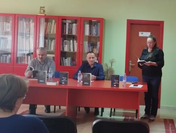 Srebrenica: Održana promocija romana ”Međa” i ”Pogled kroz kurije oči” Mladena Markovića